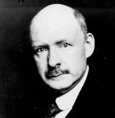 关于古斯塔夫·拉德布鲁赫的名人名言哲理格言警句语录 - 每日文摘